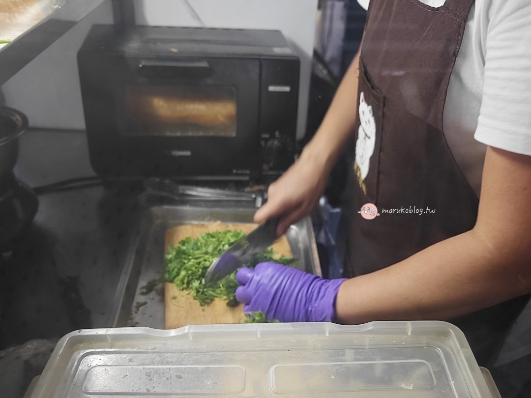 台北萬華 無名越南麵包 越南闆娘現做香脆法式麵包,爽脆蘿蔔加辣更夠味! @Maruko(丸子)與美食有個約會 台北萬華 無名越南麵包 越南闆娘現做香脆法式麵包,爽脆蘿蔔加辣更夠味! @Maruko(丸子)與美食有個約會