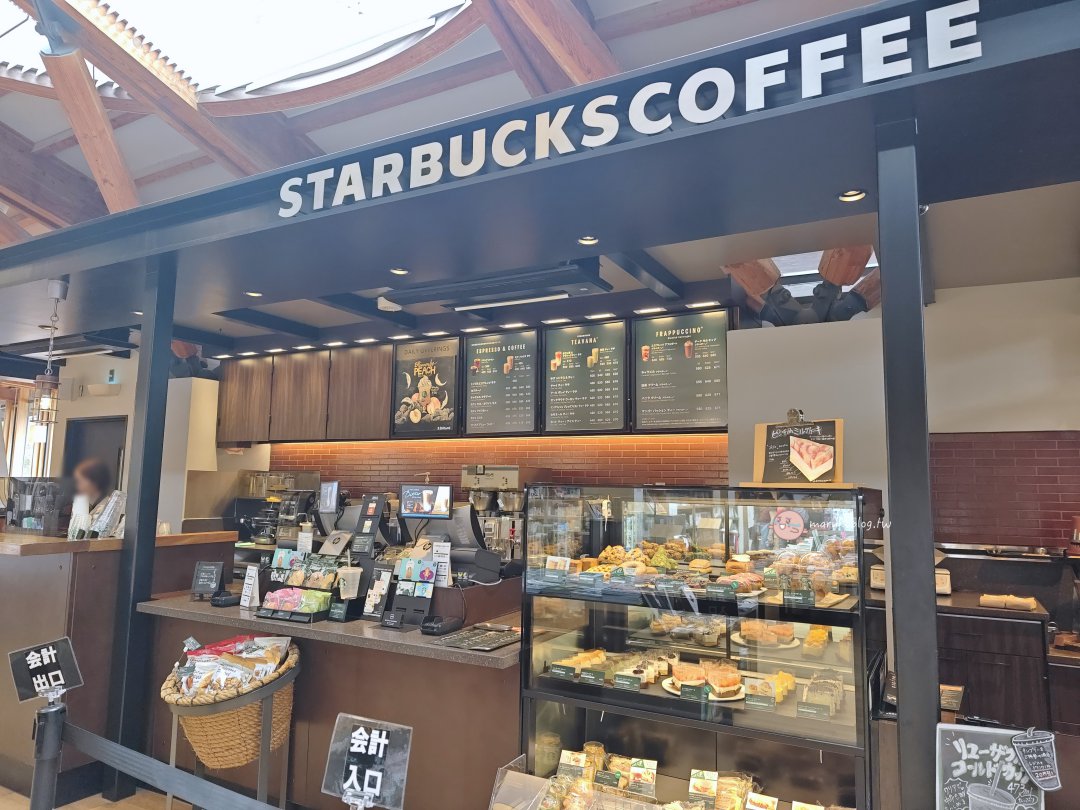 【佐賀景點】武雄溫泉最美圖書館｜走進蔦屋書店與星巴克吃早餐，享受一段寧靜的閱讀時光 @Maruko(丸子)與美食有個約會
