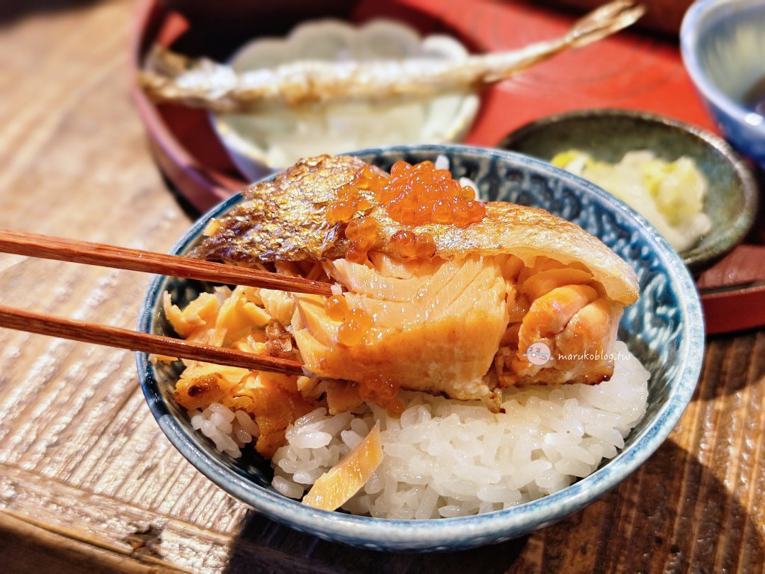 【福岡早餐推薦】炉端ノいとおかし｜現烤鮭魚定食&times;土鍋炊飯，預約制爐端燒早晨好滿足 @Maruko(丸子)與美食有個約會
