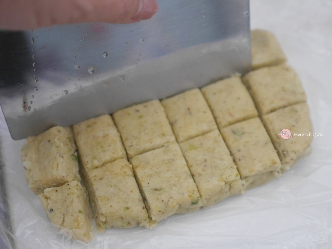 【點心食譜】開心果司康｜好市多無殼鹽味開心果 &times; 鬆餅粉 &times; 氣炸鍋簡單做法 @Maruko(丸子)與美食有個約會