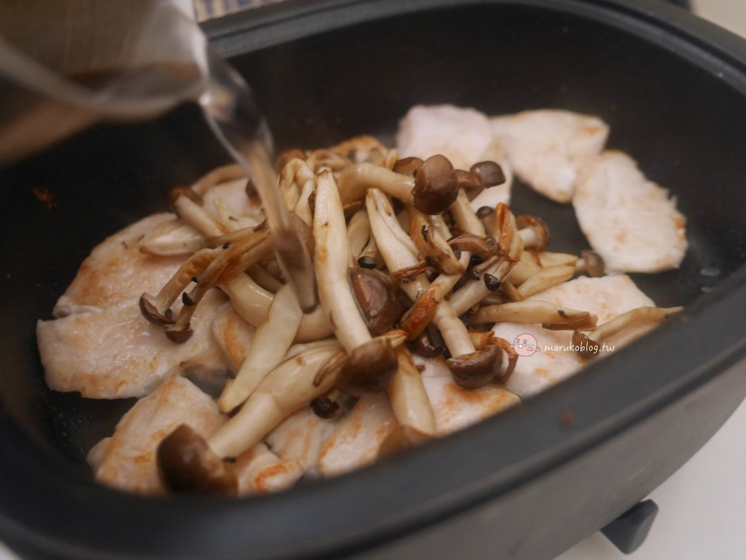 【10分鐘上菜】雞胸肉燴鴻禧菇｜零廚藝也能完成的濃湯包懶人料理 @Maruko(丸子)與美食有個約會