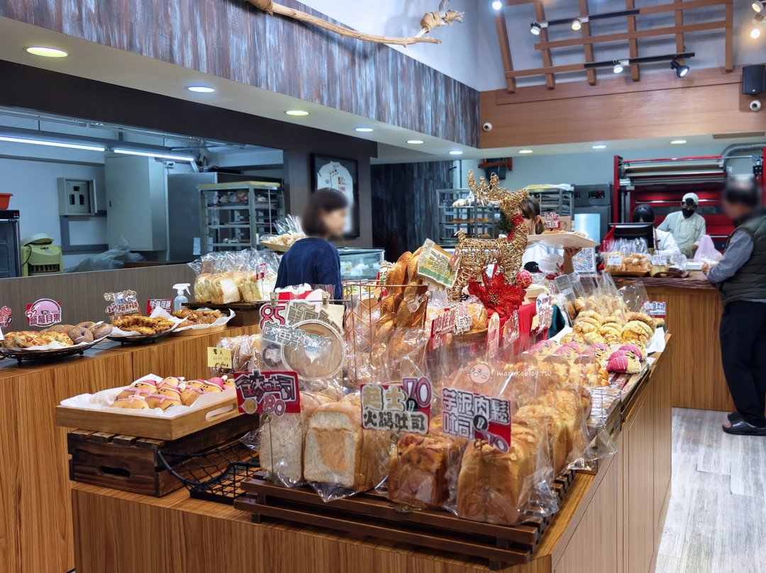 【三重麵包店推薦】Wumai 綠植系麵包店藏身巷弄，日系質感空間超好拍 @Maruko(丸子)與美食有個約會