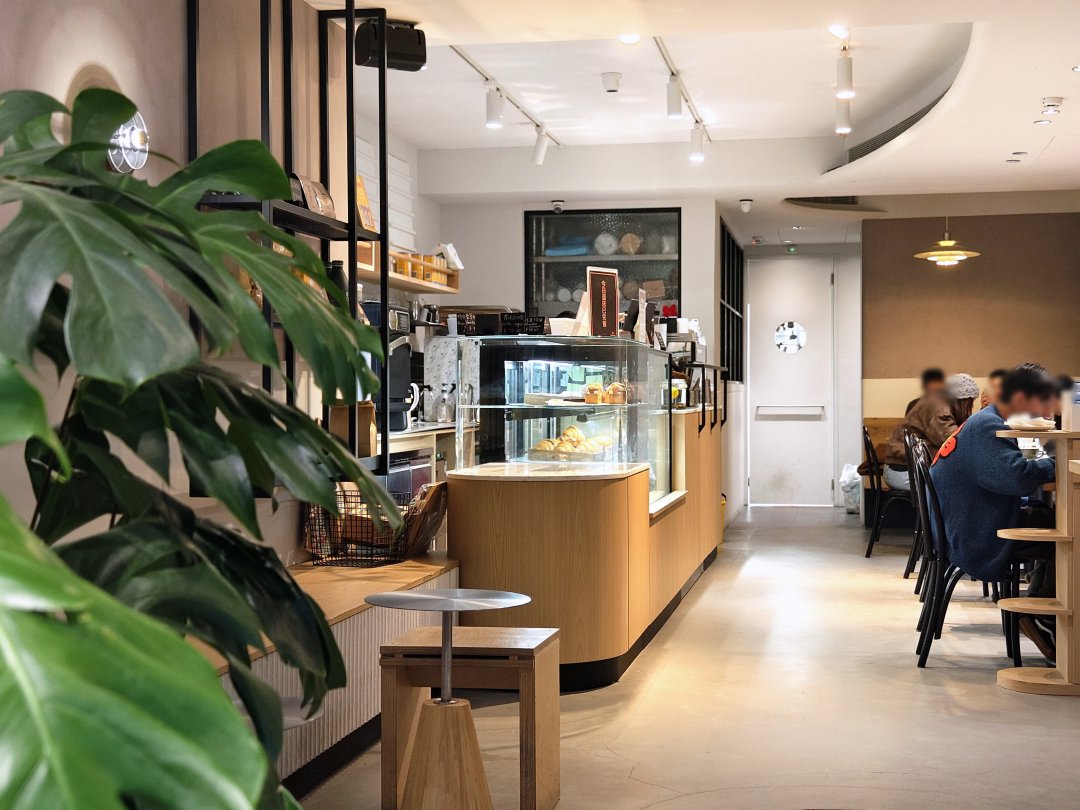 【台北早午餐】赤峰街超人氣 Supranormal Bakery Cafe：中山站必吃杏仁可頌與質感下午茶 @Maruko(丸子)與美食有個約會