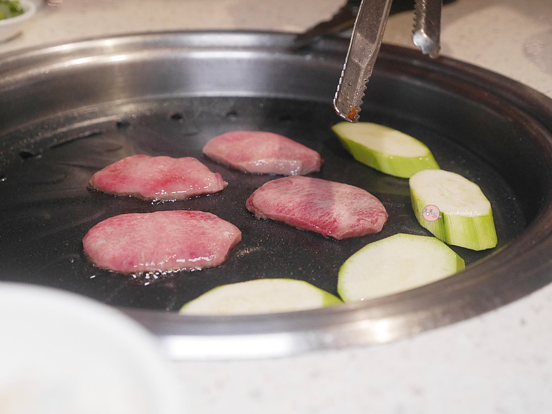 台北燒肉推薦【四時輕燒肉概念屋】:獨家控溫烹調鎖住肉汁,這餐讓我吃飽卻不罪惡! @Maruko(丸子)與美食有個約會 台北燒肉推薦【四時輕燒肉概念屋】:獨家控溫烹調鎖住肉汁,這餐讓我吃飽卻不罪惡! @Maruko(丸子)與美食有個約會