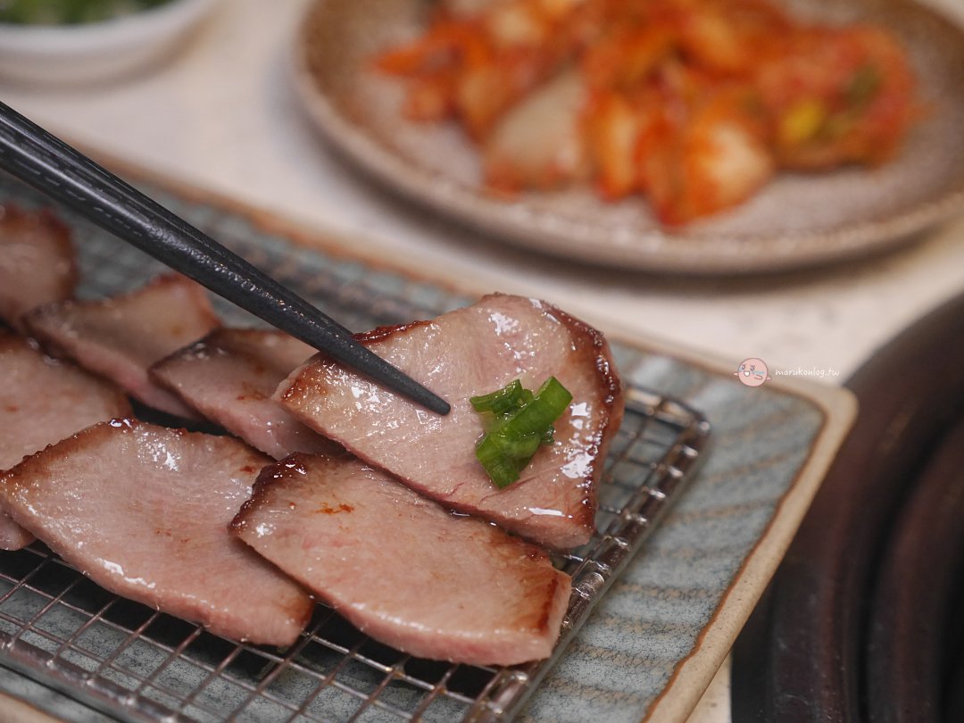 台北燒肉推薦【四時輕燒肉概念屋】：獨家控溫烹調鎖住肉汁，這餐讓我吃飽卻不罪惡！ @Maruko(丸子)與美食有個約會