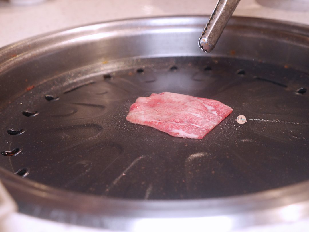 台北燒肉推薦【四時輕燒肉概念屋】:獨家控溫烹調鎖住肉汁,這餐讓我吃飽卻不罪惡! @Maruko(丸子)與美食有個約會 台北燒肉推薦【四時輕燒肉概念屋】:獨家控溫烹調鎖住肉汁,這餐讓我吃飽卻不罪惡! @Maruko(丸子)與美食有個約會