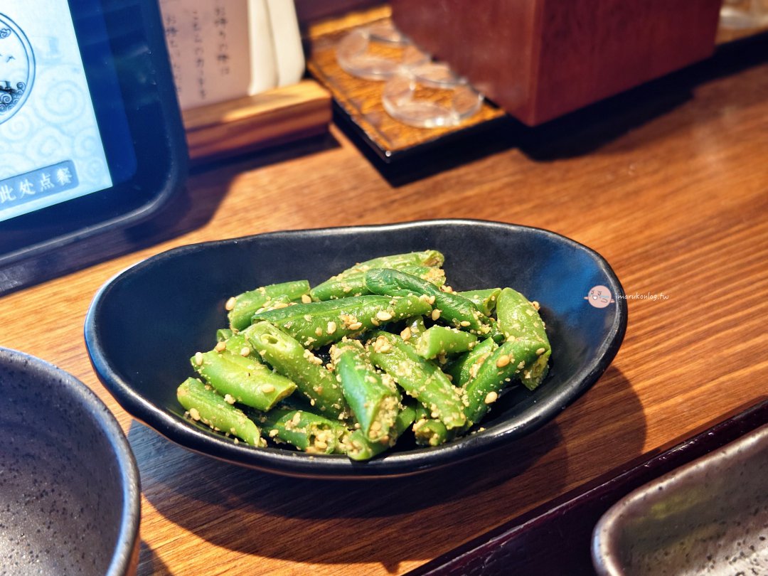 【羽田機場美食】紅眼班機救星！羽田機場花園「しんぱち食堂」營業至凌晨5點，炭火烤魚+180円生啤 (近泉天空之湯) @Maruko(丸子)與美食有個約會