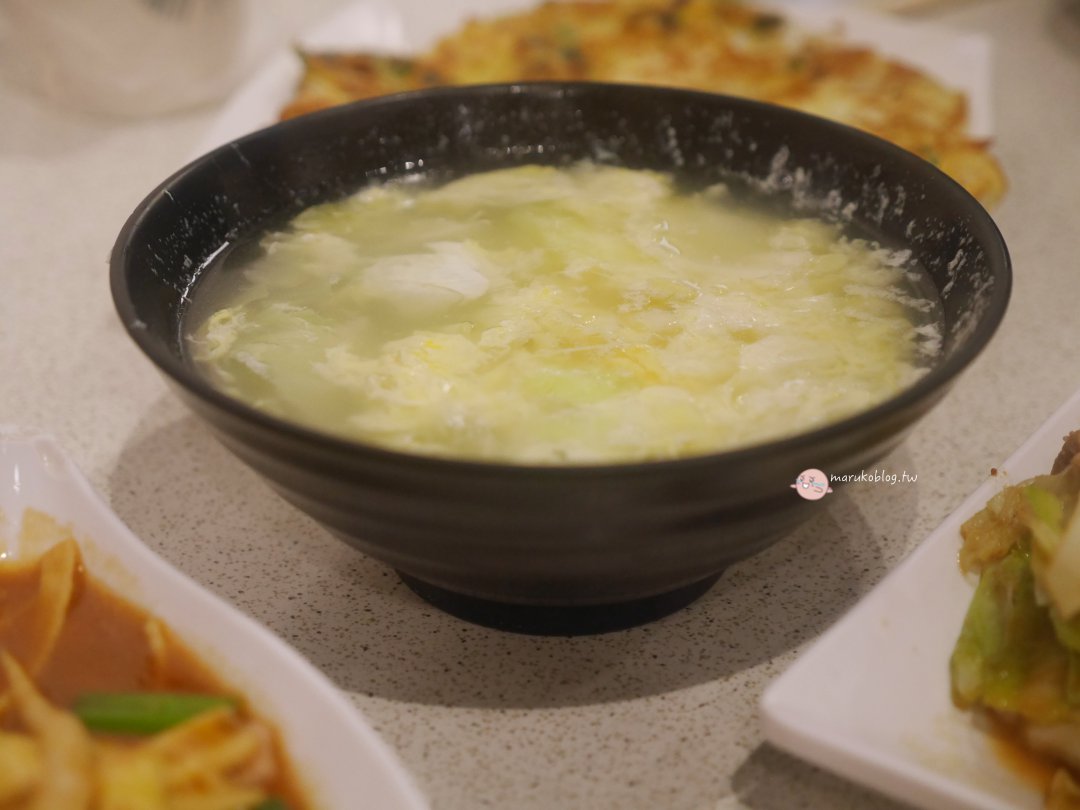 板橋美食｜鴨肉興海產 埔墘市場 50 年老店，必點煙燻鴨肉、入味炒米粉，份量驚人的高 CP 值熱炒拉！ @Maruko(丸子)與美食有個約會