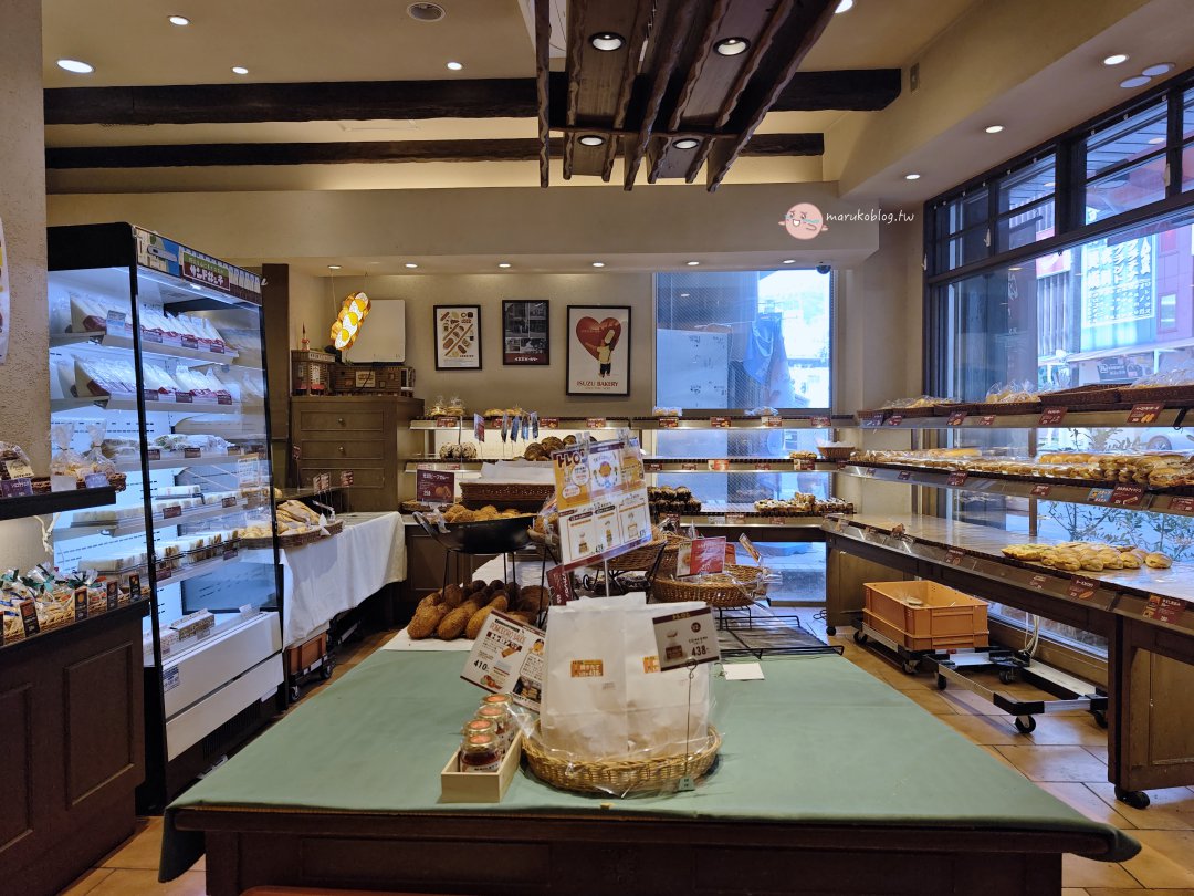 【神戶元町美食】Isuzu Bakery：80年老字號人氣麵包店，神戶人從小吃到大的香腸麵包 @Maruko(丸子)與美食有個約會