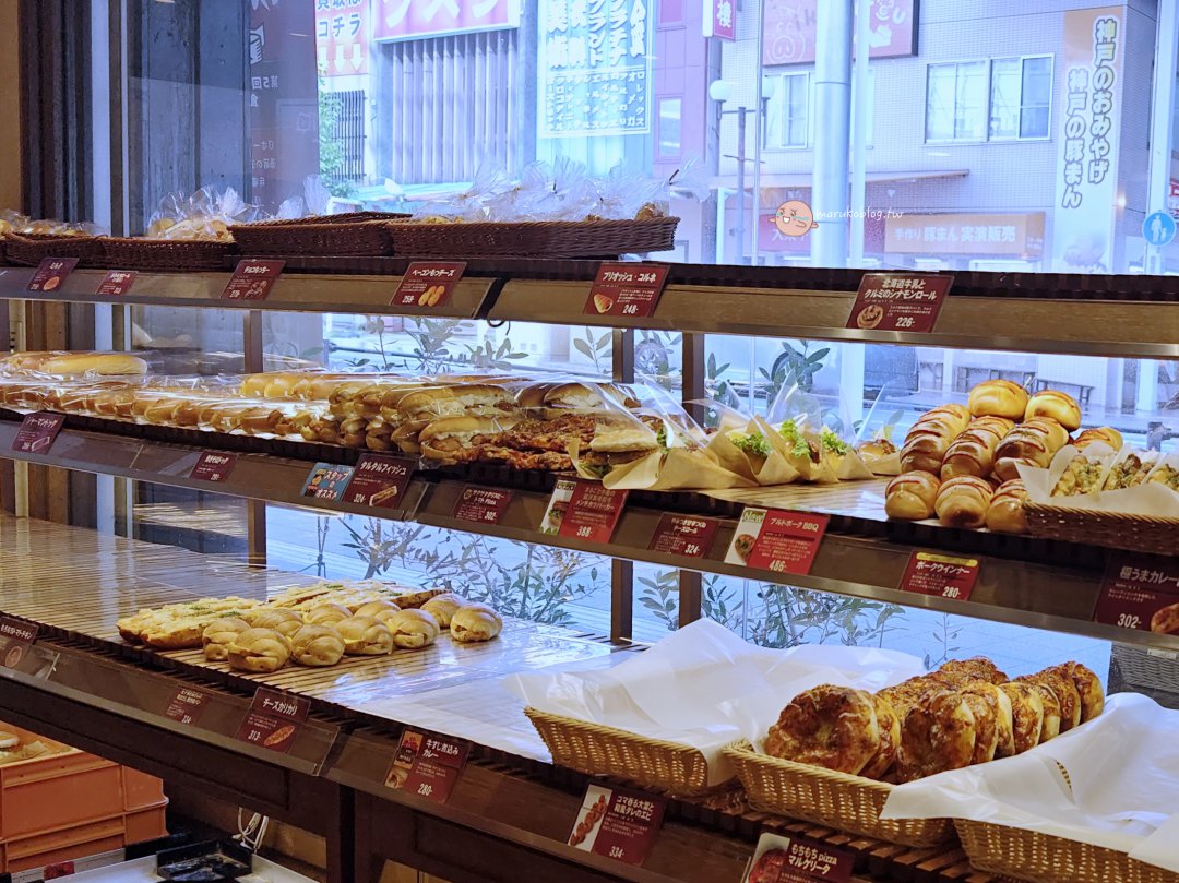 【神戶元町美食】Isuzu Bakery：80年老字號人氣麵包店，神戶人從小吃到大的香腸麵包 @Maruko(丸子)與美食有個約會