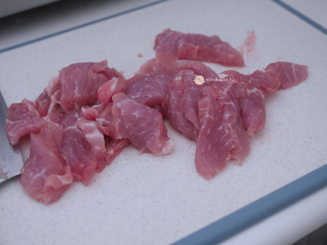 懶人溫補必學！麻油豬肉高麗菜湯麵線，免爆香、免燉煮，10分鐘就能開飯 @Maruko(丸子)與美食有個約會
