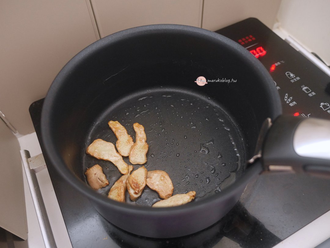 懶人溫補必學！麻油豬肉高麗菜湯麵線，免爆香、免燉煮，10分鐘就能開飯 @Maruko(丸子)與美食有個約會