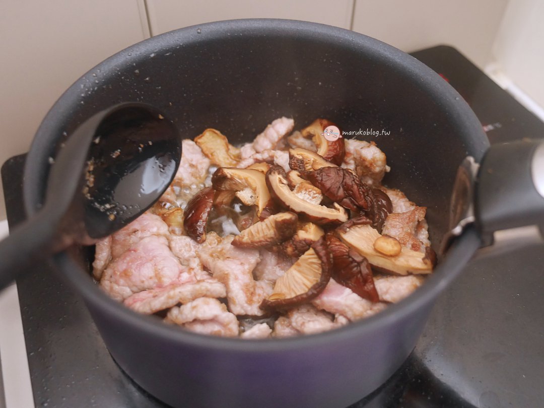 懶人溫補必學！麻油豬肉高麗菜湯麵線，免爆香、免燉煮，10分鐘就能開飯 @Maruko(丸子)與美食有個約會