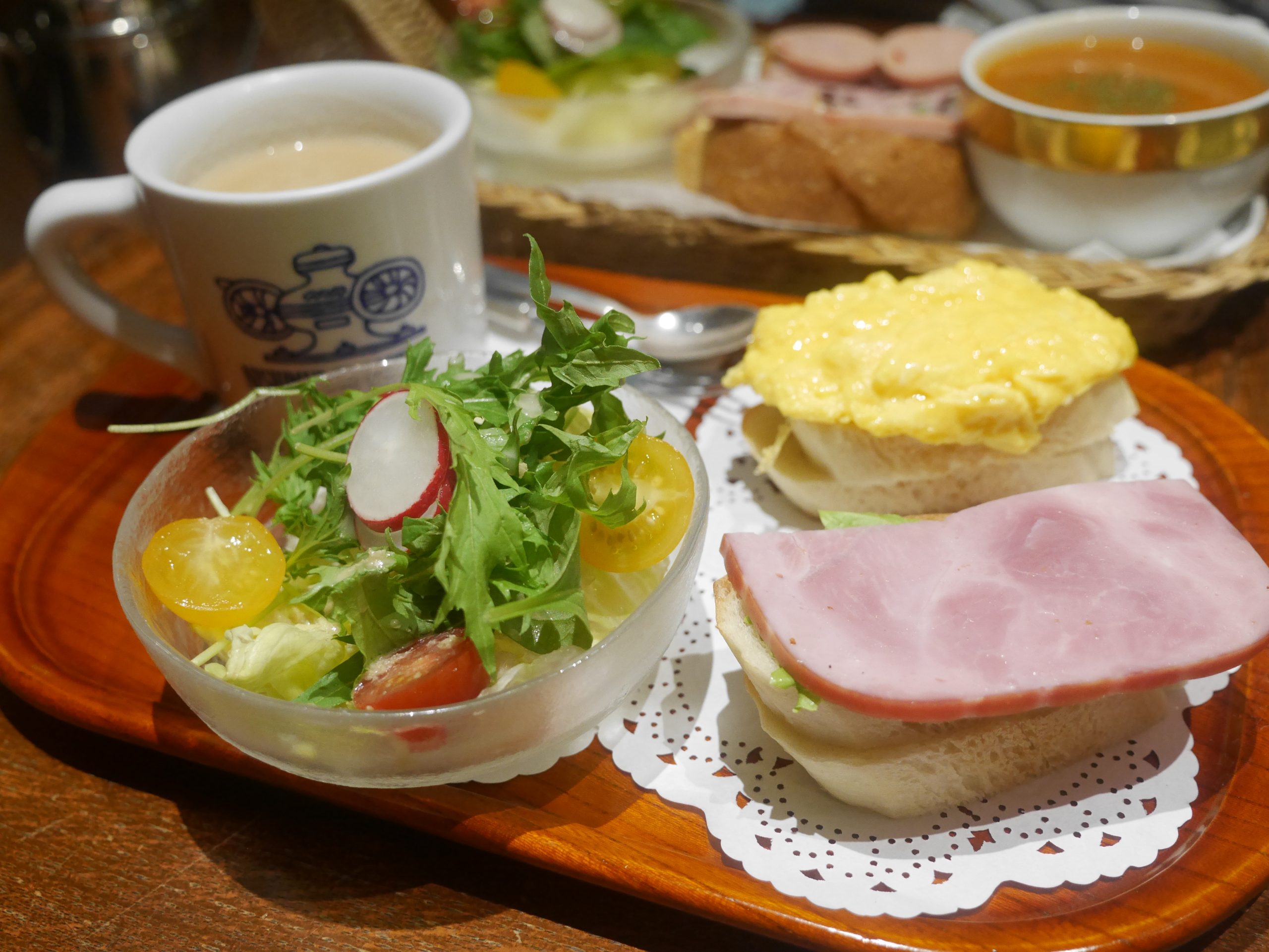 【神戶早餐推薦】西村咖啡元町店｜70年喫茶店經典早餐，元町商店街散步前先吃這一家 @Maruko(丸子)與美食有個約會