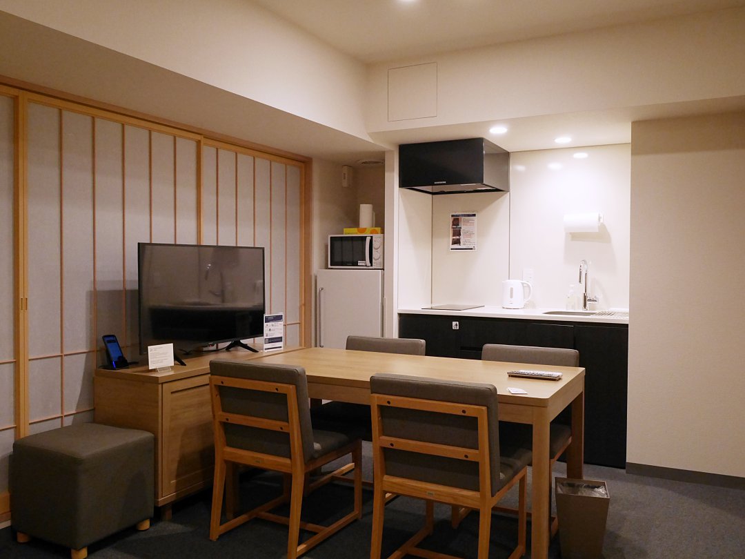 【東京公寓式飯店推薦】MIMARU東京錦糸町實住分享｜四人房、公寓式廚房、親子自由行首選 @Maruko(丸子)與美食有個約會