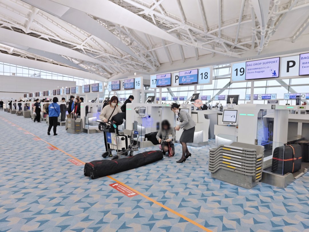 ANA 東京羽田飛台北搭乘攻略｜經濟艙座位、飛機餐、看富士山最佳座位、搭乘心得一次看 @Maruko(丸子)與美食有個約會