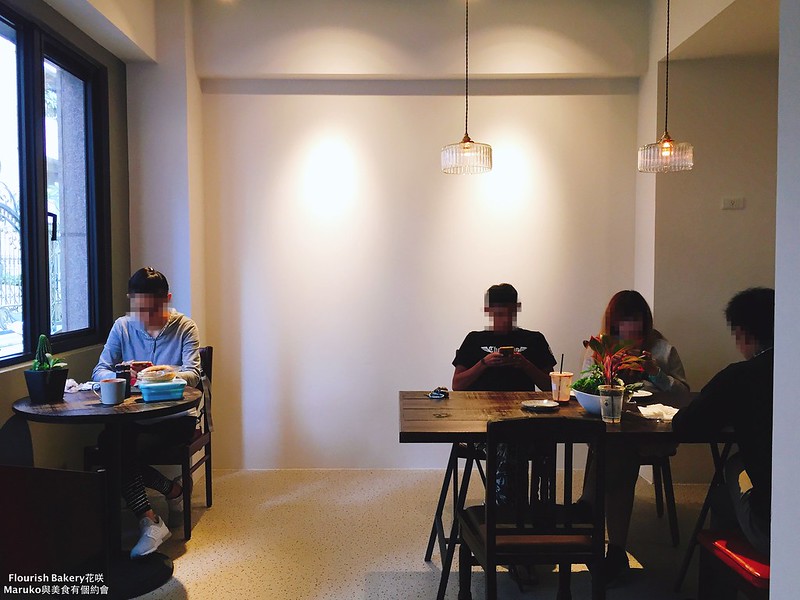 新北板橋｜FlourishBakery花咲結合麵包與咖啡的風格小店,江子翠捷運站週邊美食推薦 @Maruko(丸子)與美食有個約會