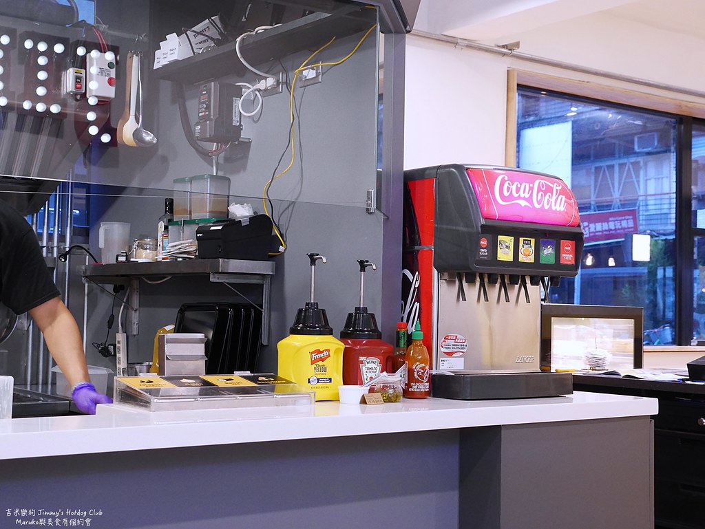 【台北美食】吉米樂狗｜自製醬汁與手工法蘭克褔香腸的美式餐車熱狗堡專門店 @Maruko(丸子)與美食有個約會