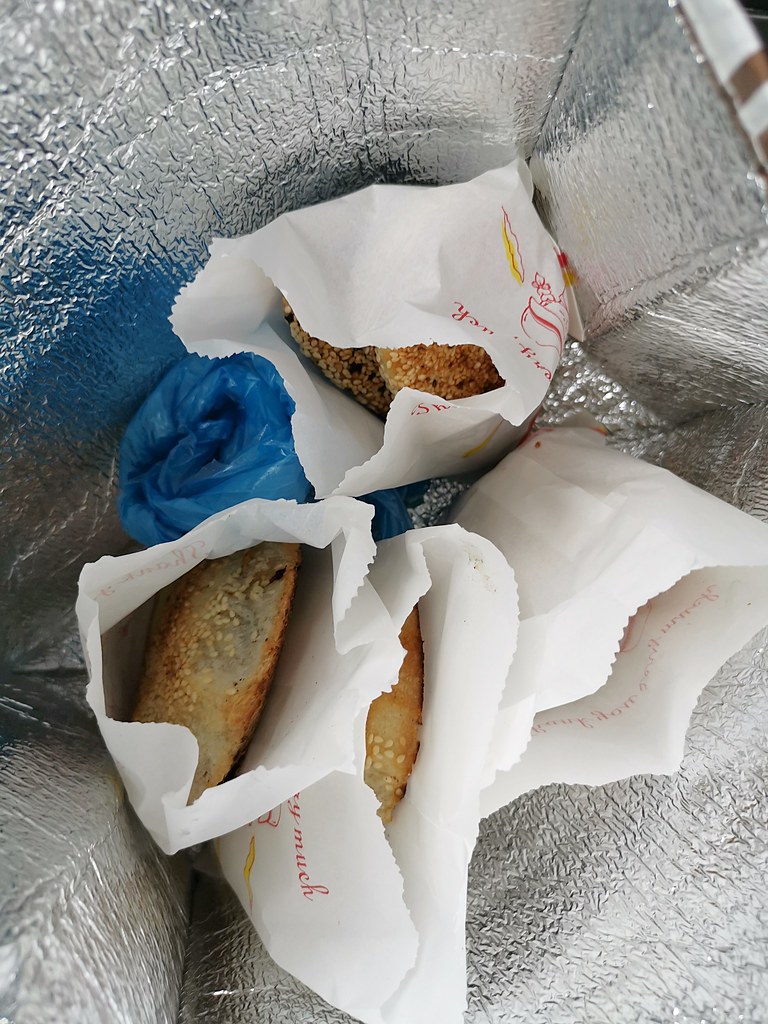 【台北】老張炭烤燒餅店｜在地人氣小吃必點皮脆肉香的炭烤胡椒餅，南港展覽館週邊美食推薦！ @Maruko(丸子)與美食有個約會