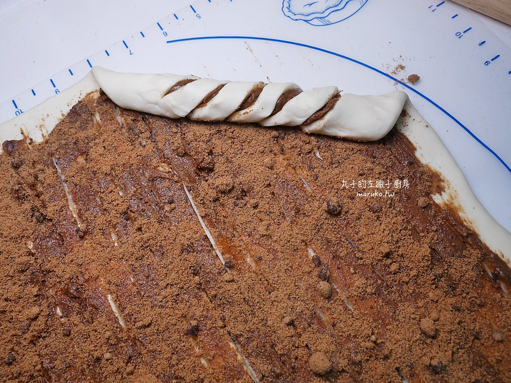 【食譜】肉桂捲花圈｜聖誕節必學的聖誕花圈肉桂捲花式捲法點心 @Maruko(丸子)與美食有個約會